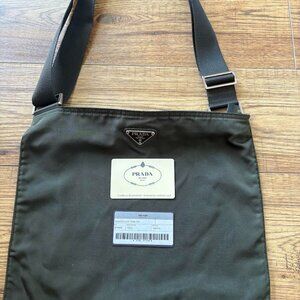 AUTHENTIC PRADA CROSSOVER BAG